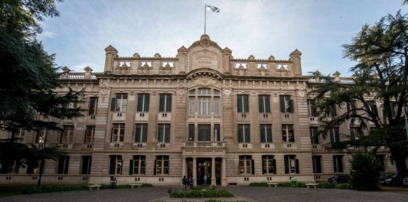 1533342417563.jpg?x=6&height=637&scaleY=1&scaleX=1&ow=1280&oh=780&y=60&width=1274&rotate=0&&cw=1920&ch=950