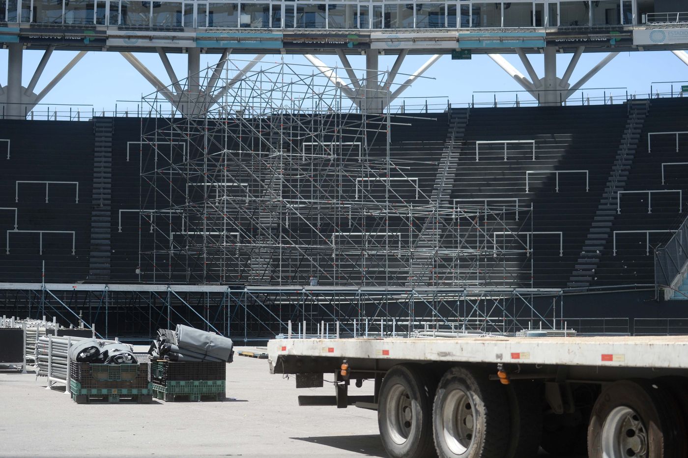 Los Piojos- Montaje Estadio Único La Plata (9).jpg