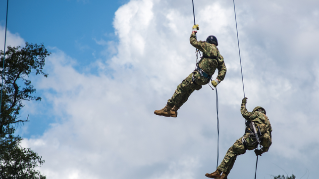 piden llevar a juicio a un suboficial del batallon de city bell por abusar a soldadas