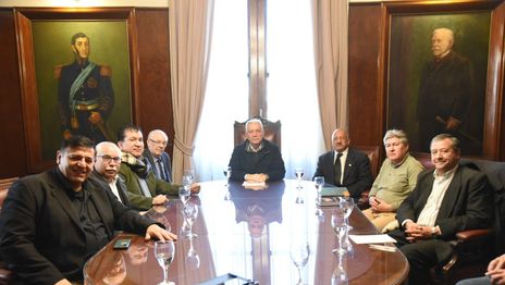 Julio Alak recibió a pastores evangélicos de La Plata y acordó fortalecer la asistencia social