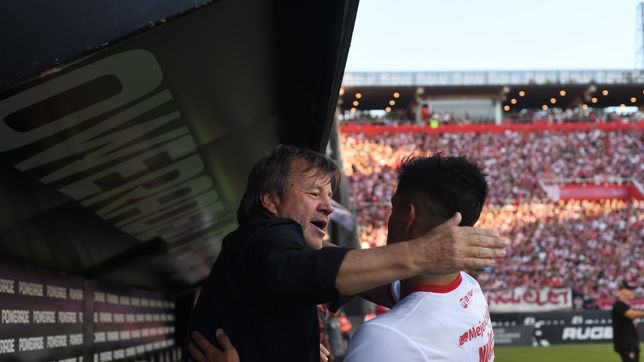 el llamativo dato al que le presta atencion estudiantes antes de recibir a zielinski en el uno