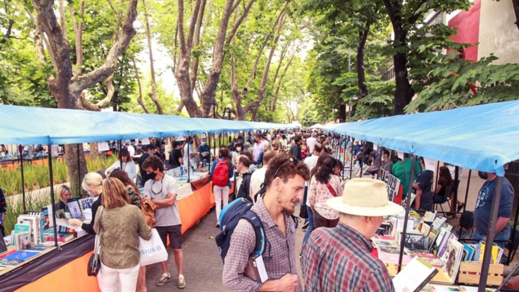 Editoriales, autores y lectores se juntan en la feria literaria más importante de La Plata