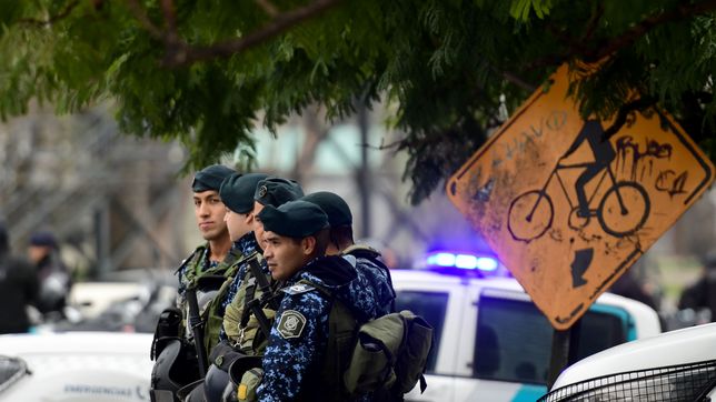 aprevide organizo un exigente operativo policial para estudiantes ante botafogo por copa libertadores
