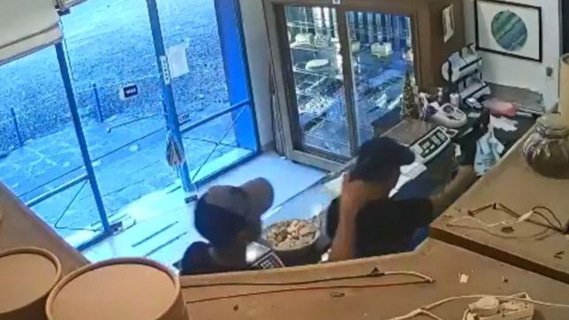 video: el asalto a mano armada en una panaderia de villa elisa que duro 45 segundos