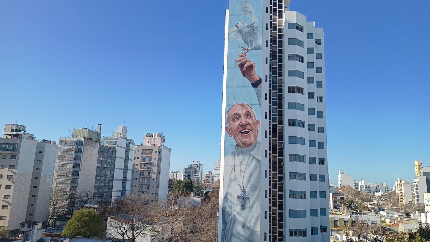 Este sábado se realizará la inauguración del mural del papa Francisco frente a la Catedral de La Plata con una jornada cultural