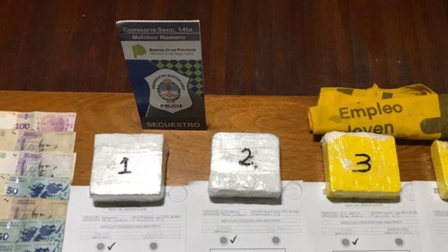 la plata: se negaron a parar en un control, los persiguieron y cayeron con dos kilos de cocaina