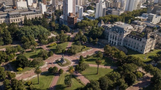 se viene un viernes de sol arriba de los 22 grados en la plata