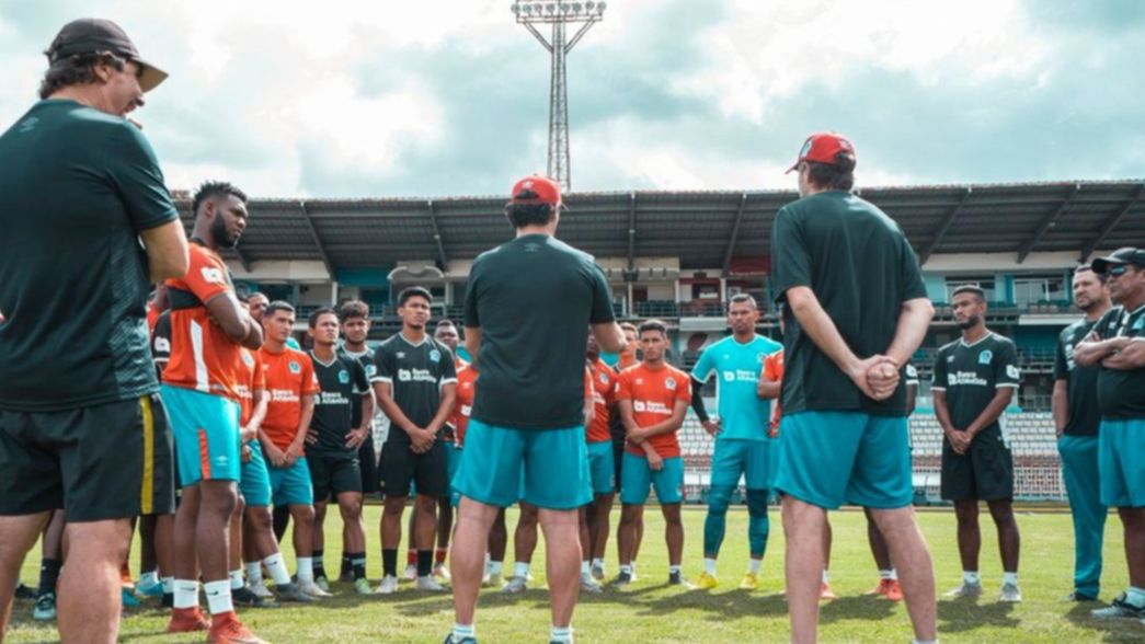 Troglio fue presentado en Honduras y ya entrena con sus nuevos dirigidos