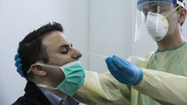 argentina sumo 10.843 casos de coronavirus y 182 victimas fatales en 24 horas