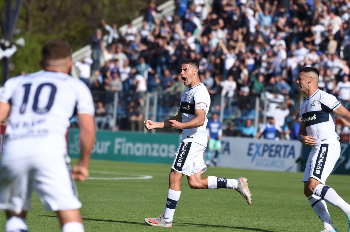 Gimnasia Argentinos gol Morales.JPG