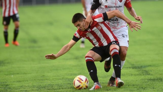 ¿sancionan a estudiantes? polemica por el estado del cesped en el estadio unico