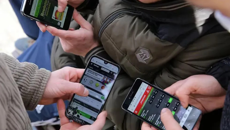 Avanzan con una ley para bloquear los sitios de apuestas en las escuelas de la provincia Avanzan con una ley para bloquear los sitios de apuestas en las escuelas de la provincia