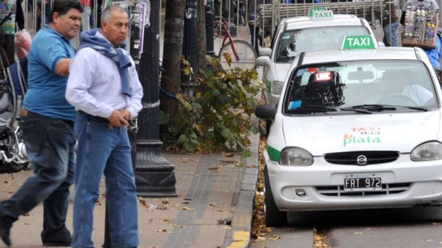 simularon ser pasajeros, le robaron y lo dejaron encerrado en el baul mas de cuatro horas