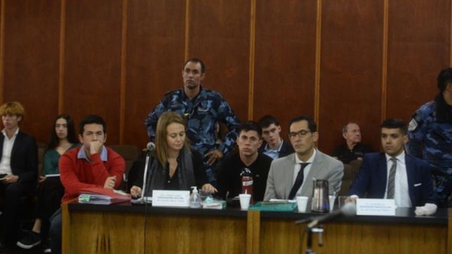 para el jurado no son culpables los acusados por el crimen de la favela