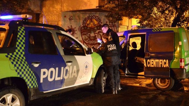terror en la plata: a punta de pistola, atacaron a un jubilado de 94 anos y su familia