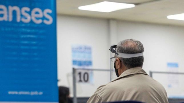 el calendario de la anses: ¿quienes cobran jubilaciones, pensiones, auh y mas esta semana?