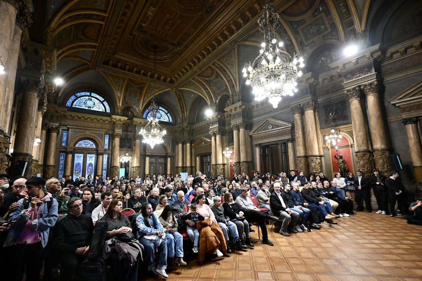 La Plata realizó el homenaje a Diego con una gran presencia de público maradoniano