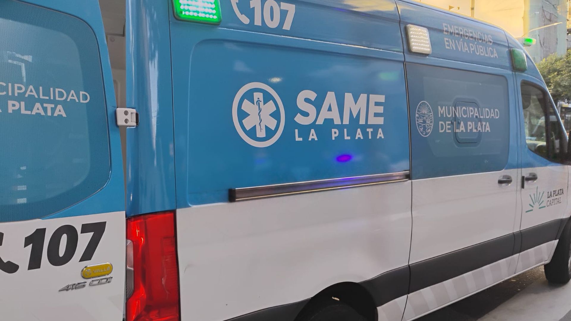 Un hombre murió atropellado por un camión en Abasto y buscan identificarlo