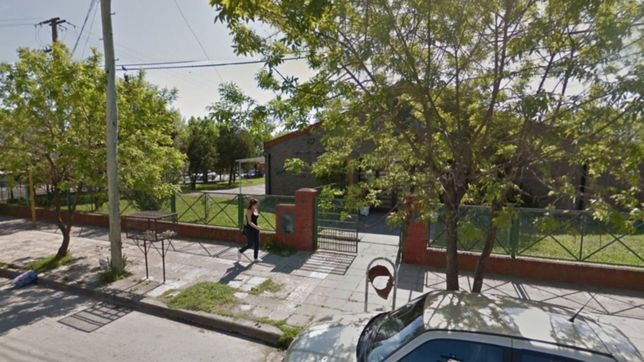 entro a robar al jardin nº 910, golpeo a un policia en la huida pero lo detuvieron