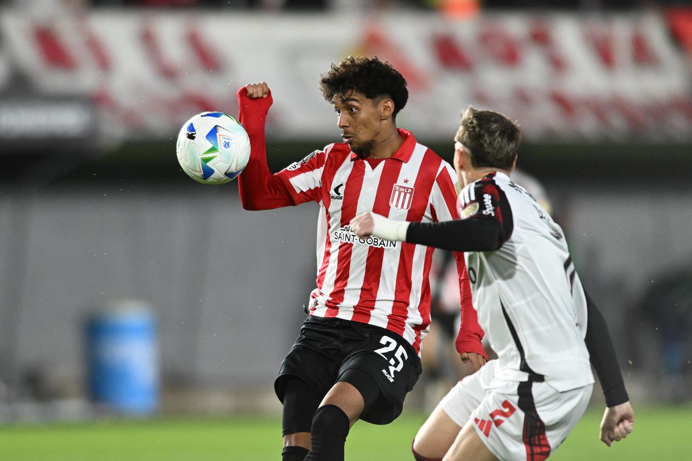 Estudiantes y Flamengo definirán todo en penales. Estudiantes y Flamengo definirán todo en penales.