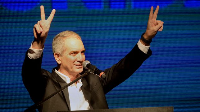 en la previa del clasico platense, alak hablo de futbol, racing y su vinculo con los clubes de la plata