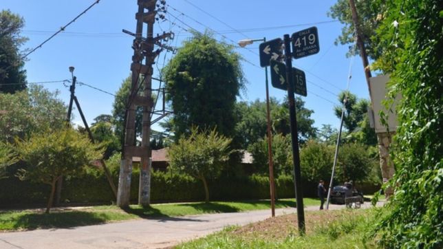 villa elisa: una chica de 15 anos denuncio que fue atacada por siete hombres y la violaron