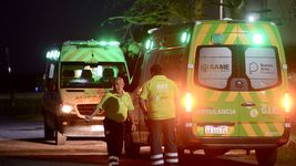 un joven motociclista pelea por su vida tras chocar contra una cabina de gas un joven motociclista pelea por su vida tras chocar contra una cabina de gas