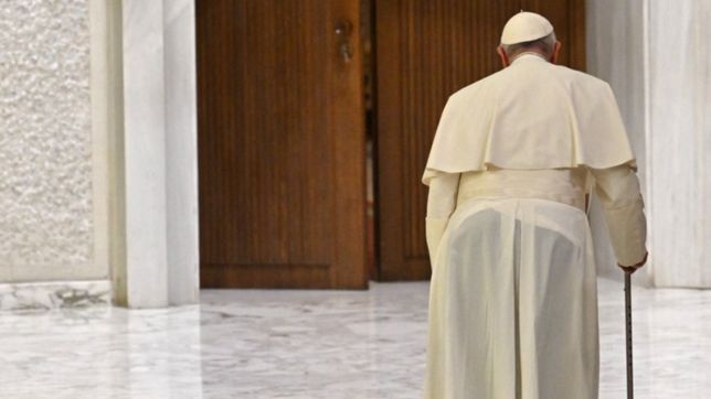 ni el vaticano ni argentina: el papa francisco revelo donde vivira si renuncia