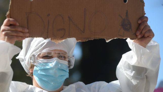 trabajadores de la salud aceptaron en disconformidad la oferta de la provincia