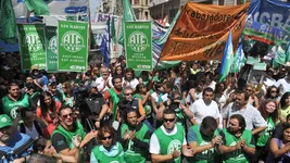 los estatales anunciaron un paro nacional para exigir la reapertura de paritarias los estatales anunciaron un paro nacional para exigir la reapertura de paritarias