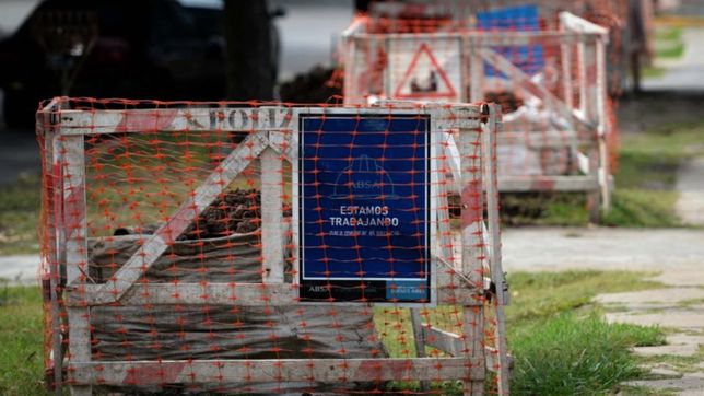 un barrio de la plata se quedara sin agua este martes por trabajos de ultimo momento