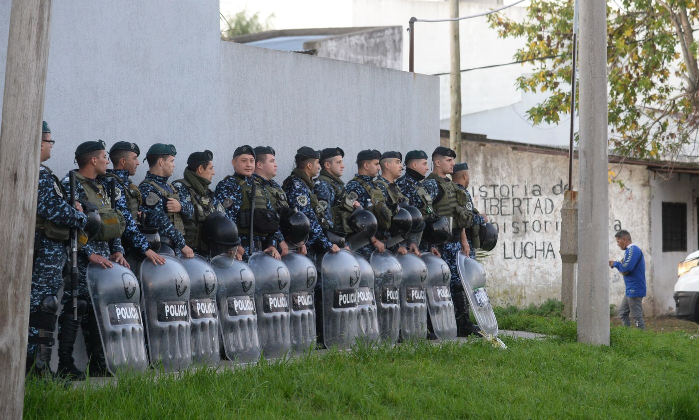 La feroz interna de la UOCRA en la región mantiene alerta a las autoridades gubernamentales y las fuerzas de seguridad.