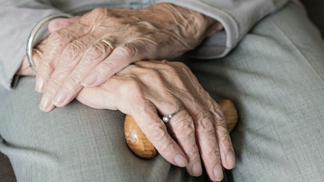 entradera en la plata: ataron, amenazaron y desvalijaron a una abuela de 71 anos