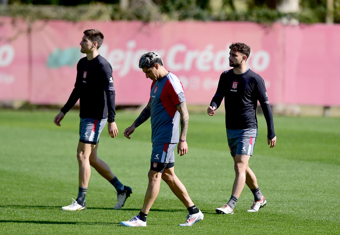 Entrenamiento Estudiantes Enzo Pérez Boselli Federico Fernández.jpg