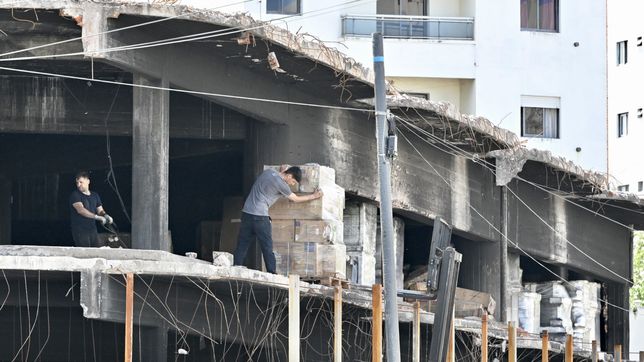 empezaron a sacar los electrodomesticos del deposito de aloise, a casi 3 meses del incendio