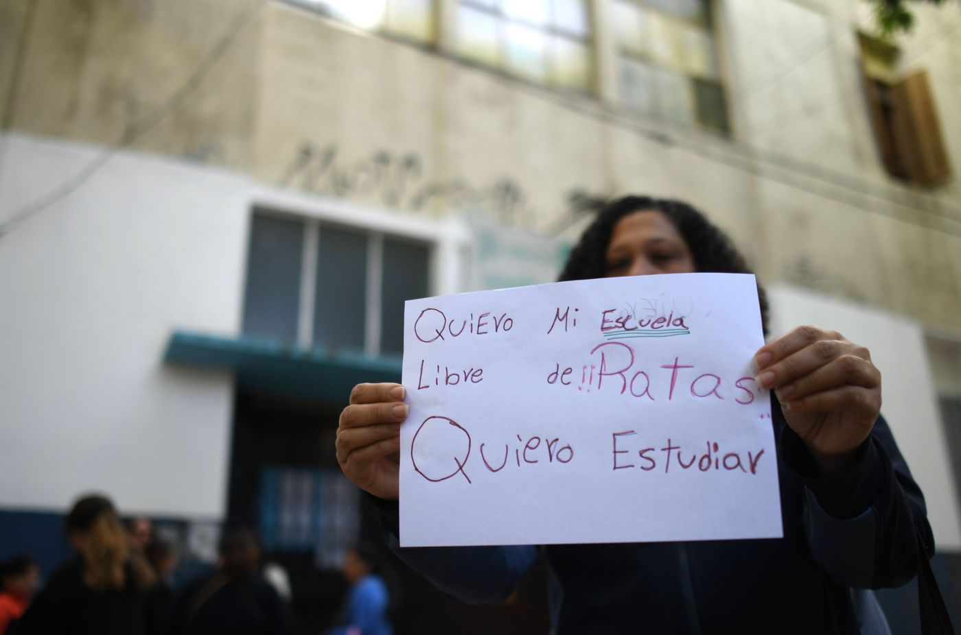 Protesta ratas Escuela 15 y Escuela 26 (4).jpeg