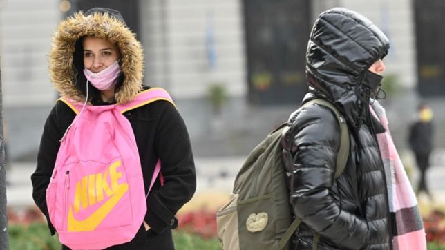 jueves con mucho frio a la espera de un fin de semana helado en la plata