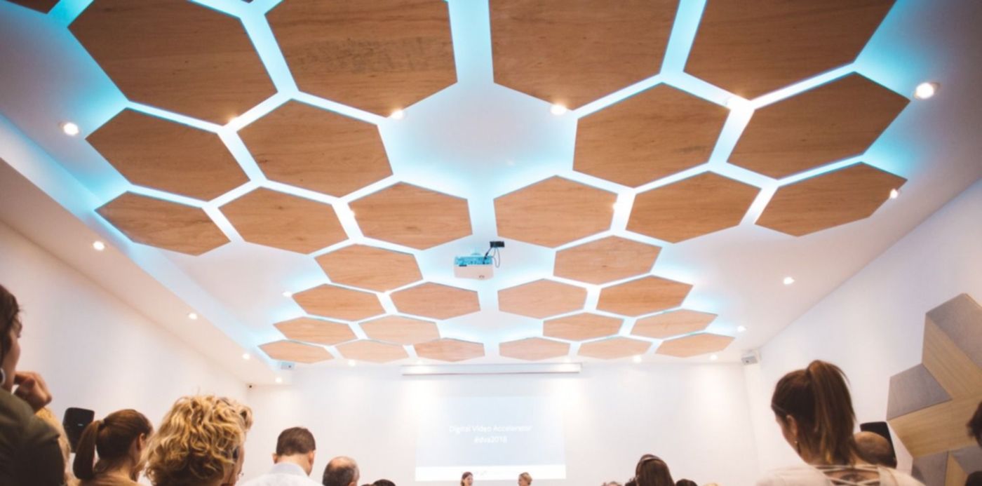 1536937731158.jpg?&cw=1920&ch=950