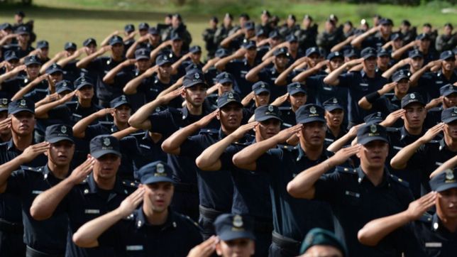 la policia bonaerense lanzo una convocatoria para sumar nuevos cadetes a la fuerza