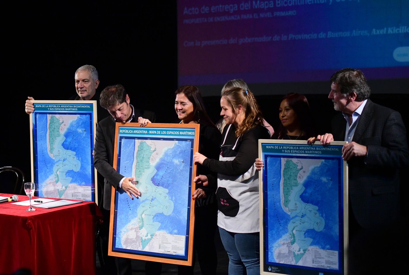 axel kicillof alak sileoni soberania malvinas teatro coliseo-0034.JPG