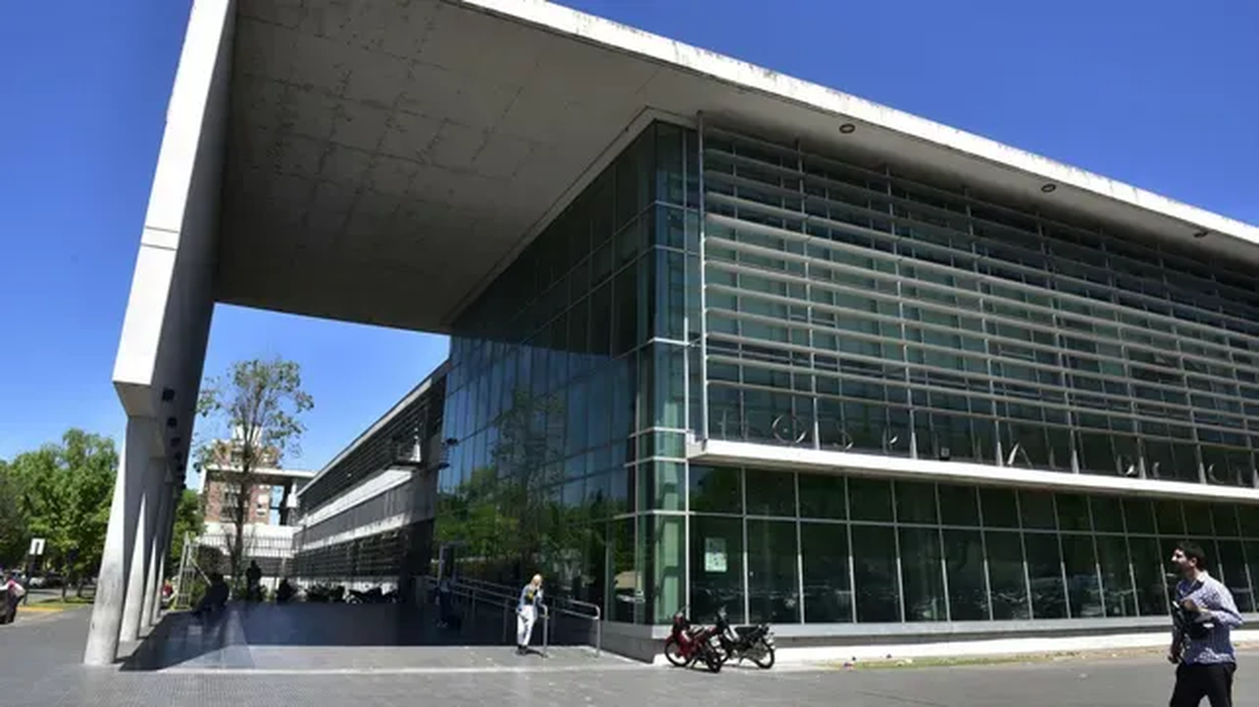 Un paciente que falleció en el HECA de Rosario podría haber recibido una dosis de fentanilo contaminado.