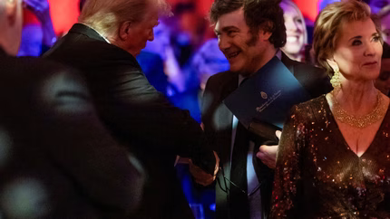 Donald Trump ratificó que aplicará un 25% de arancel al acero y aluminio de Argentina