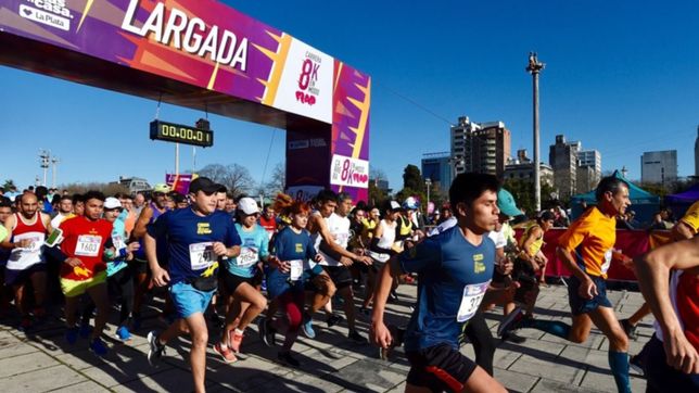 los platenses coparon plaza moreno para correr la maraton en modo flap!