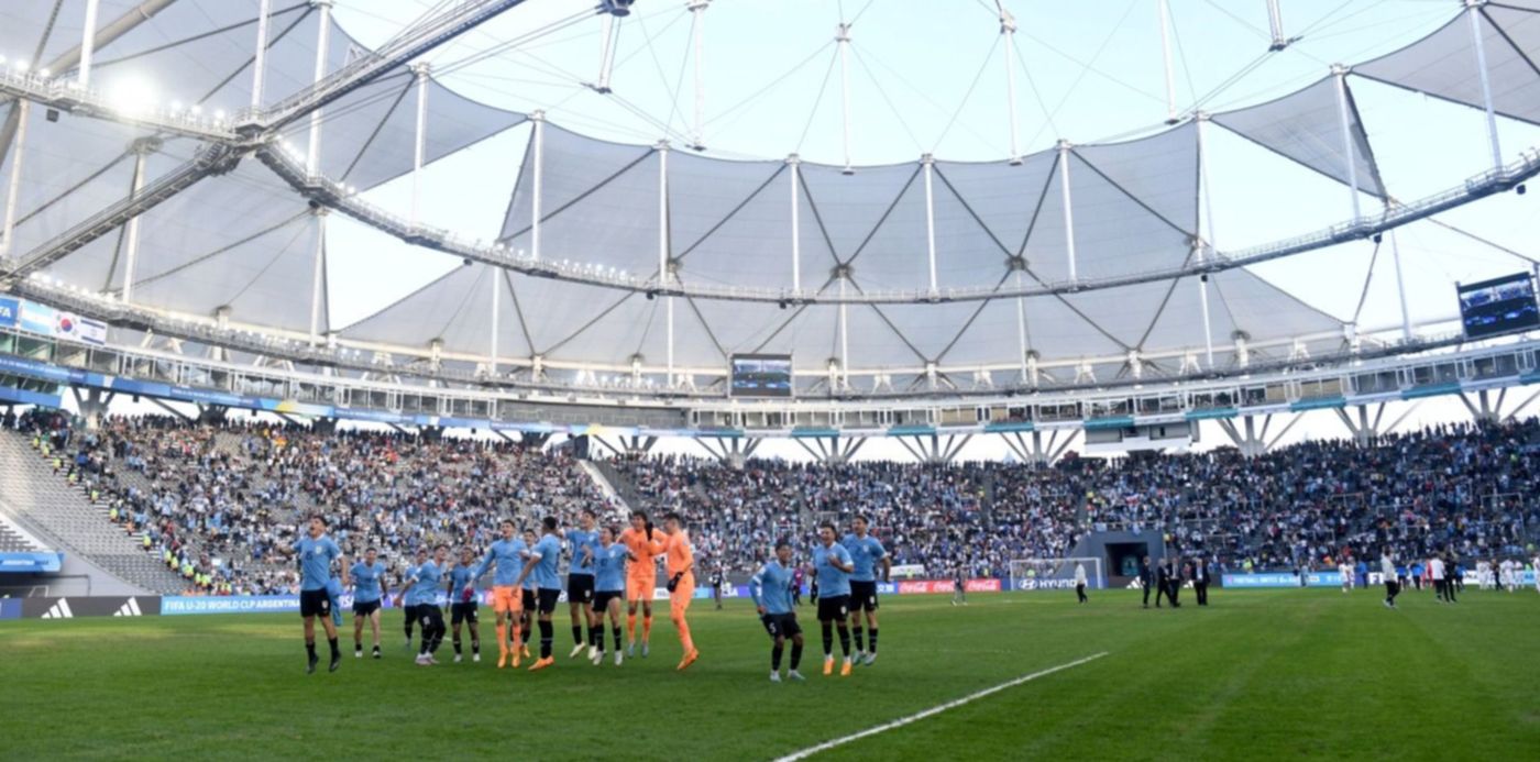 Uruguayo: Desde las 9 horas de hoy se venden las entradas para la semifinal