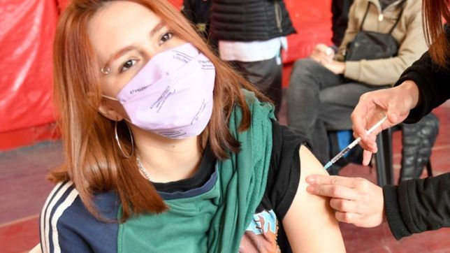 pfizer confirmo la eficacia de su vacuna contra el coronavirus para adolescentes