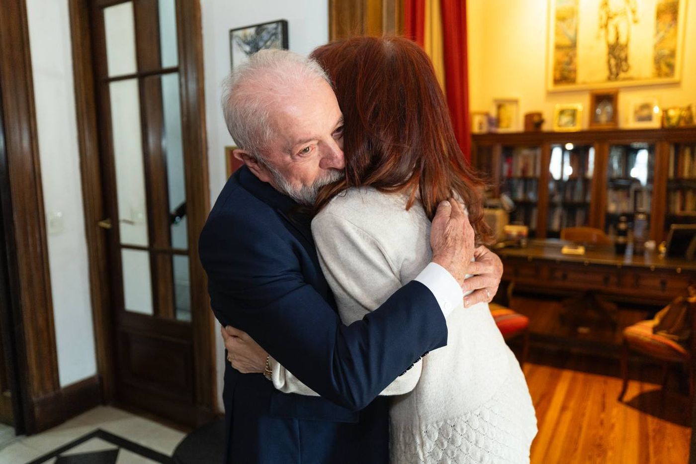 Lula Da Silva visitó a Cristina Kirchner en su casa en Constitución donde cumple la prisión domiciliaria