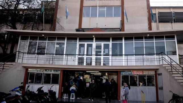 golpes y tiros en barrio aeropuerto: un joven termino en el hospital con un disparo