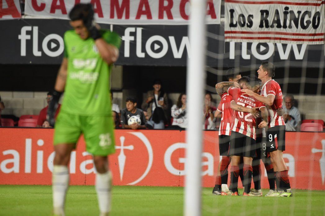Estudiantes Central Córdoba festejo gol.jpg