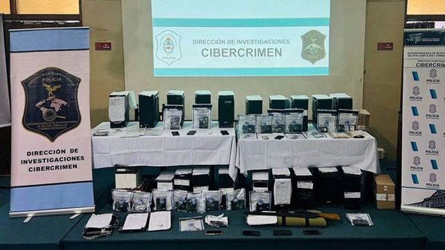 despliegan cerca de 100 operativos en la plata y la provincia por grooming