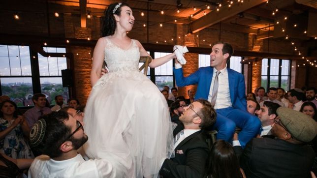 ¿que es el klezmer, la tipica musica hebrea que sonara en la fiesta judia?